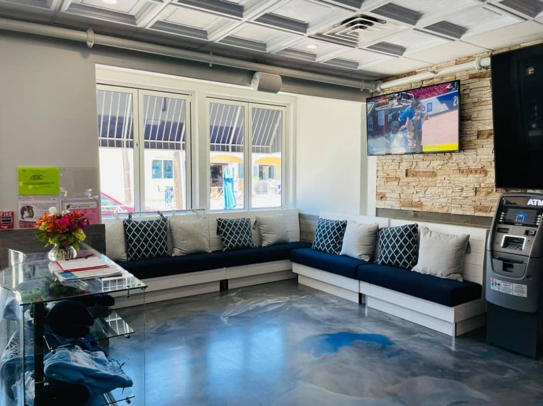 Epoxy flooring in Lounge